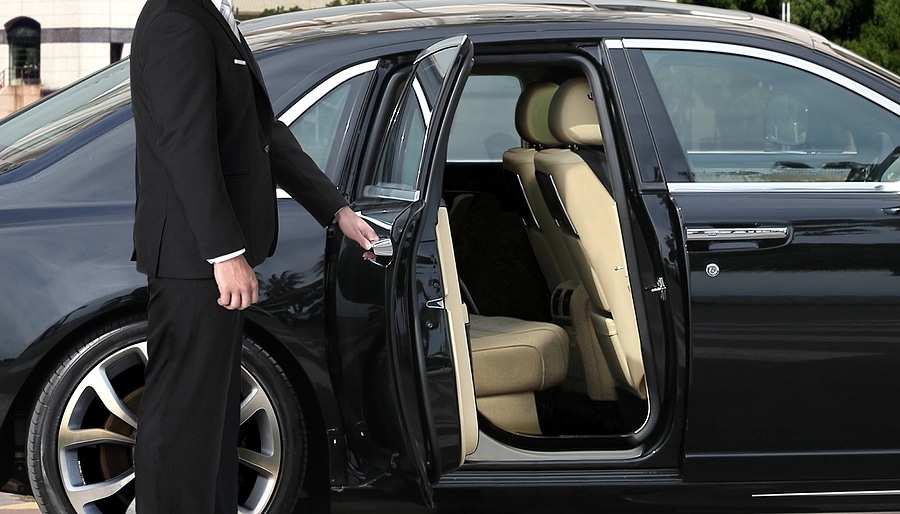 corporate airport taxi service
